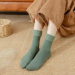 4 Pair Winter Woolen Coral Thermal Fleece Socks - Image 5