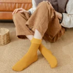 4 Pair Winter Woolen Coral Thermal Fleece Socks - Image 7