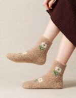 1 Pair Mink Velvet Polyamide Fluffy Daisy Socks - Image 2