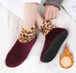 1 Pair Women Warm Non-Slip Indoor Floor Socks Soft Home Velvet Slipper Socks