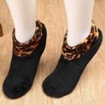 1 Pair Women Warm Non-Slip Indoor Floor Socks Soft Home Velvet Slipper Socks - Image 7